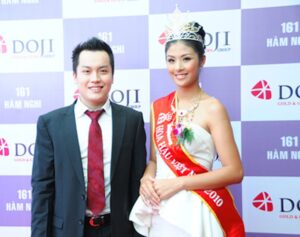Tân Hoa hậu Ngọc Hân nhận món quà 200 triệu | Văn hóa | PLO